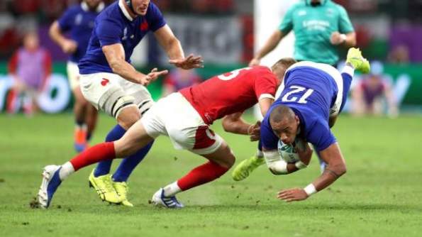 Satnav watching over rugby players Satnav watching over rugby players