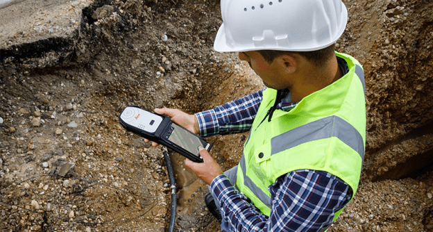 Leica launches pint-sized smart antenna, Zeno FLX100