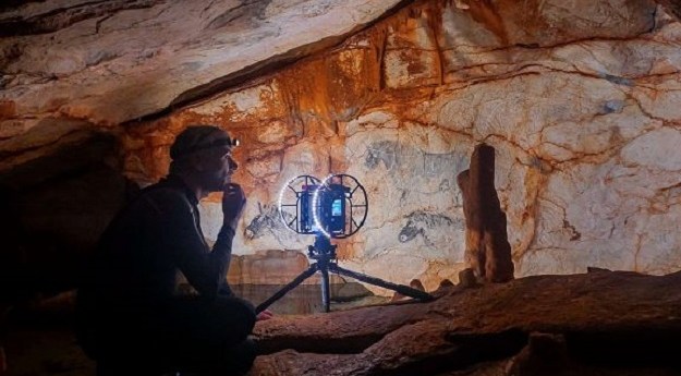 27,000 BCE cave paintings preserved by laser