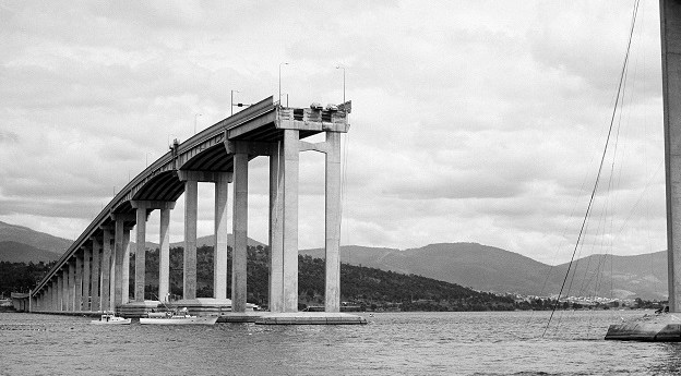 Scanning the wreck of the SS Lake Illawarra