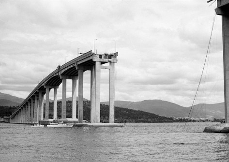 Scanning the wreck of the SS Lake Illawarra Scanning the wreck of the SS Lake Illawarra