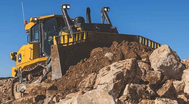 John Deere teams up with Leica Geosystems