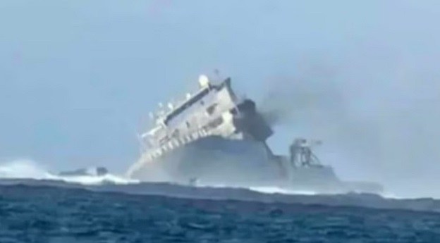 NZ navy hydrographic ship capsizes and sinks