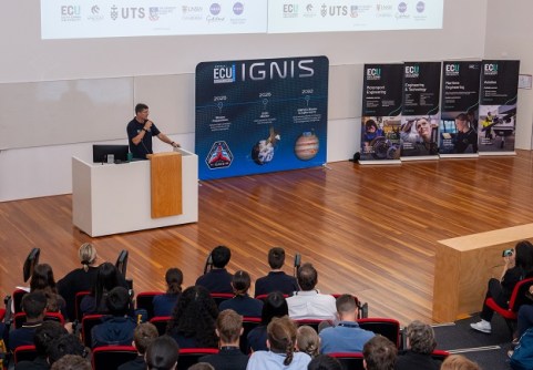 School students being informed about the IGNIS Project internship program