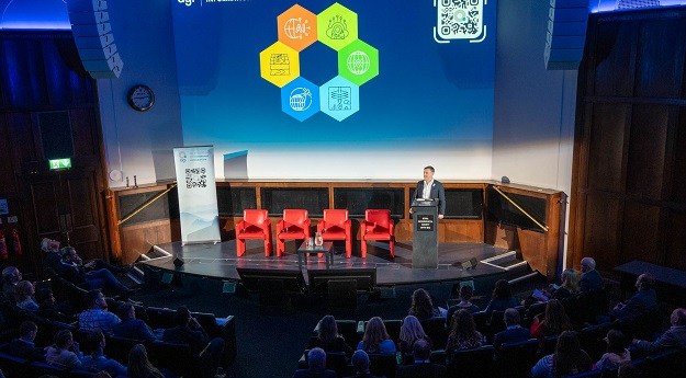 Report predicts far-reaching change in geospatial data Report predicts far-reaching change in geospatial data